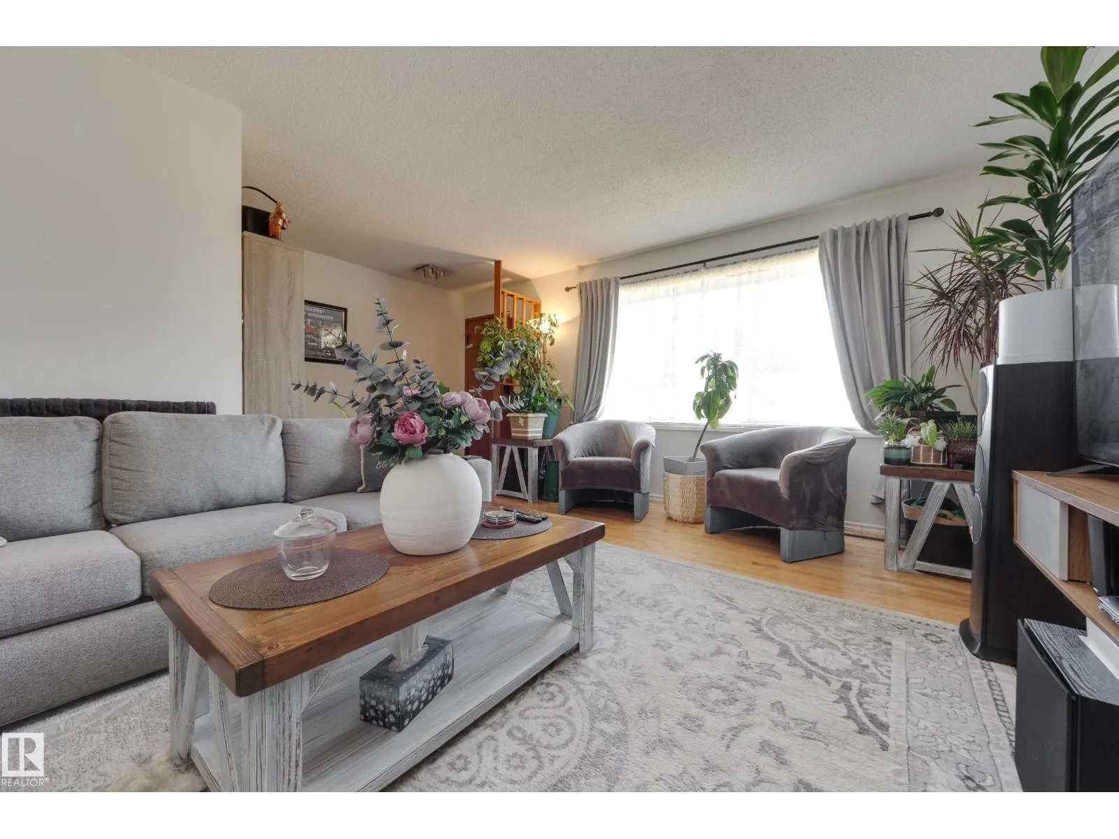 10541 153 ST NW