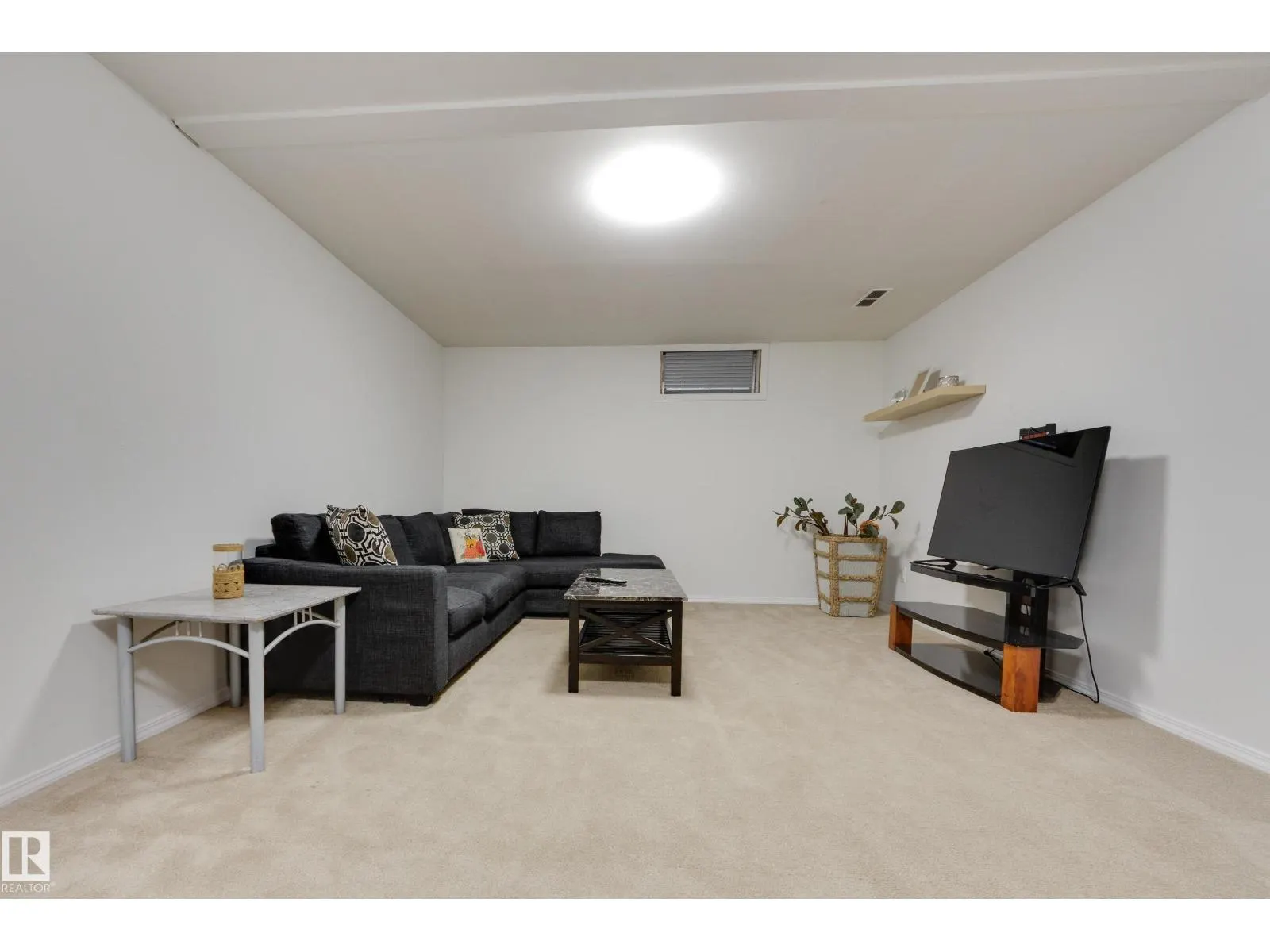 10541 153 ST NW