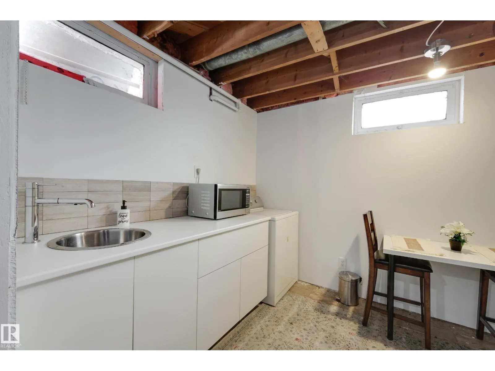 10541 153 ST NW