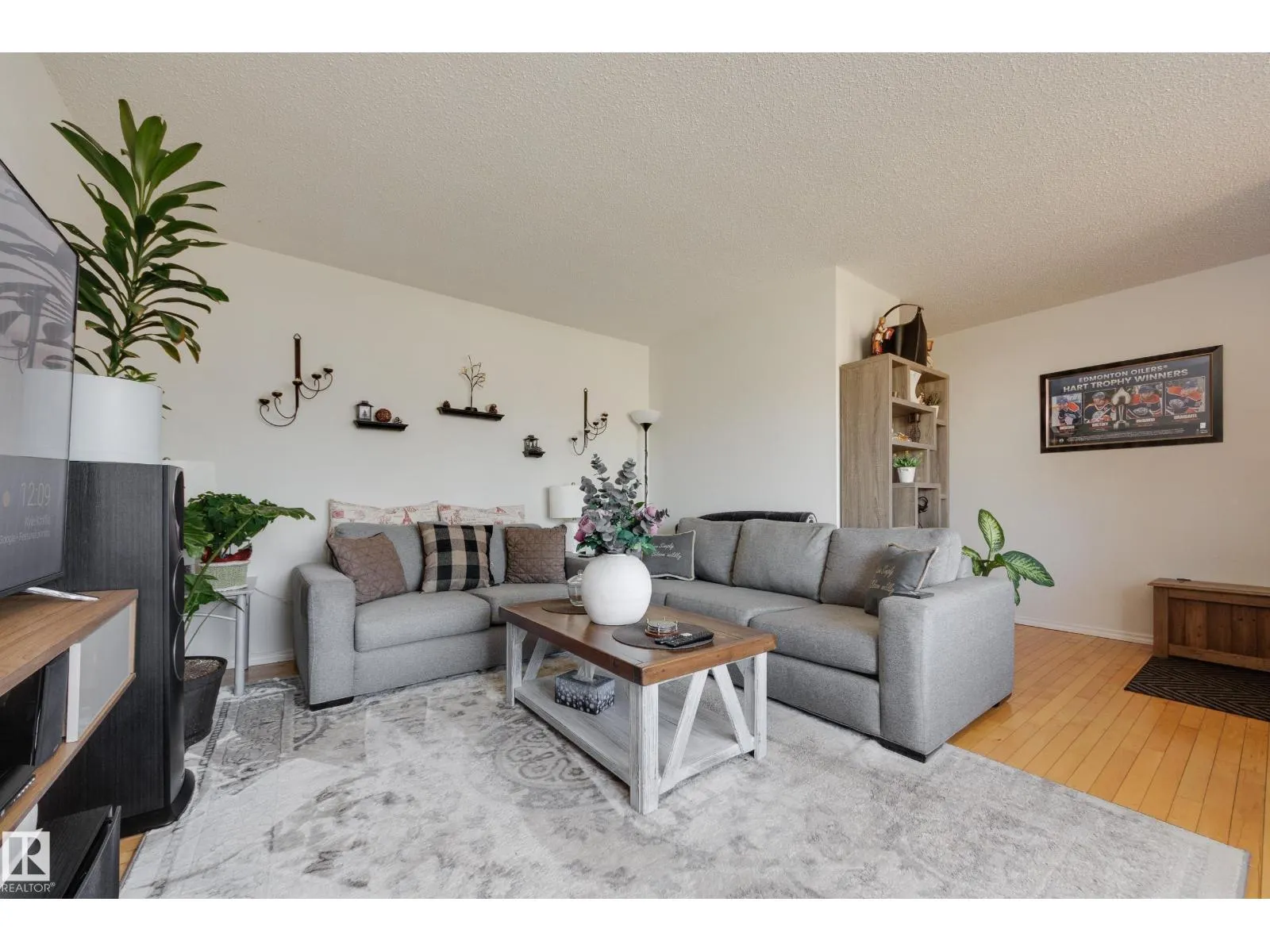 10541 153 ST NW