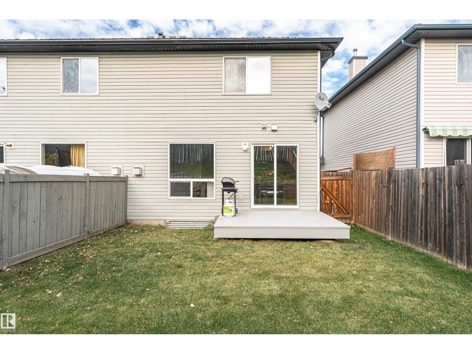 51 VAUGHN AV