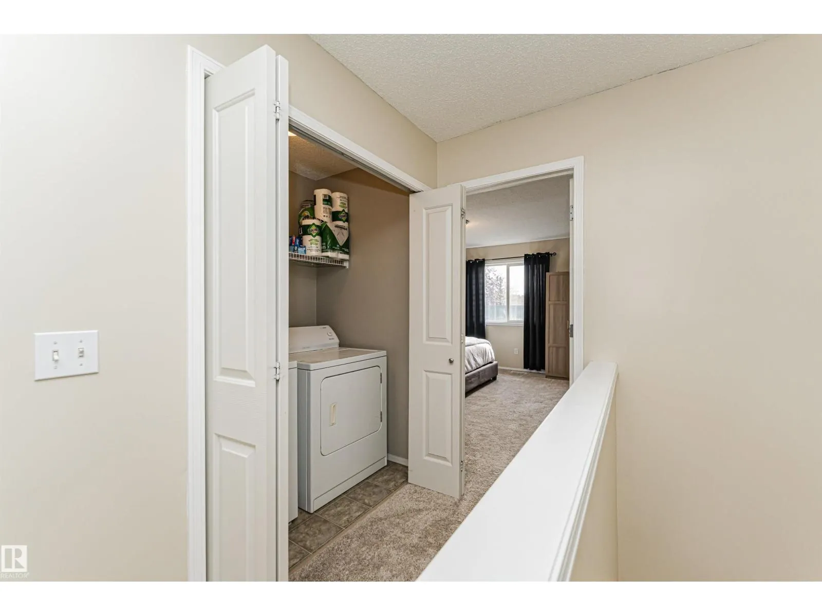 51 VAUGHN AV