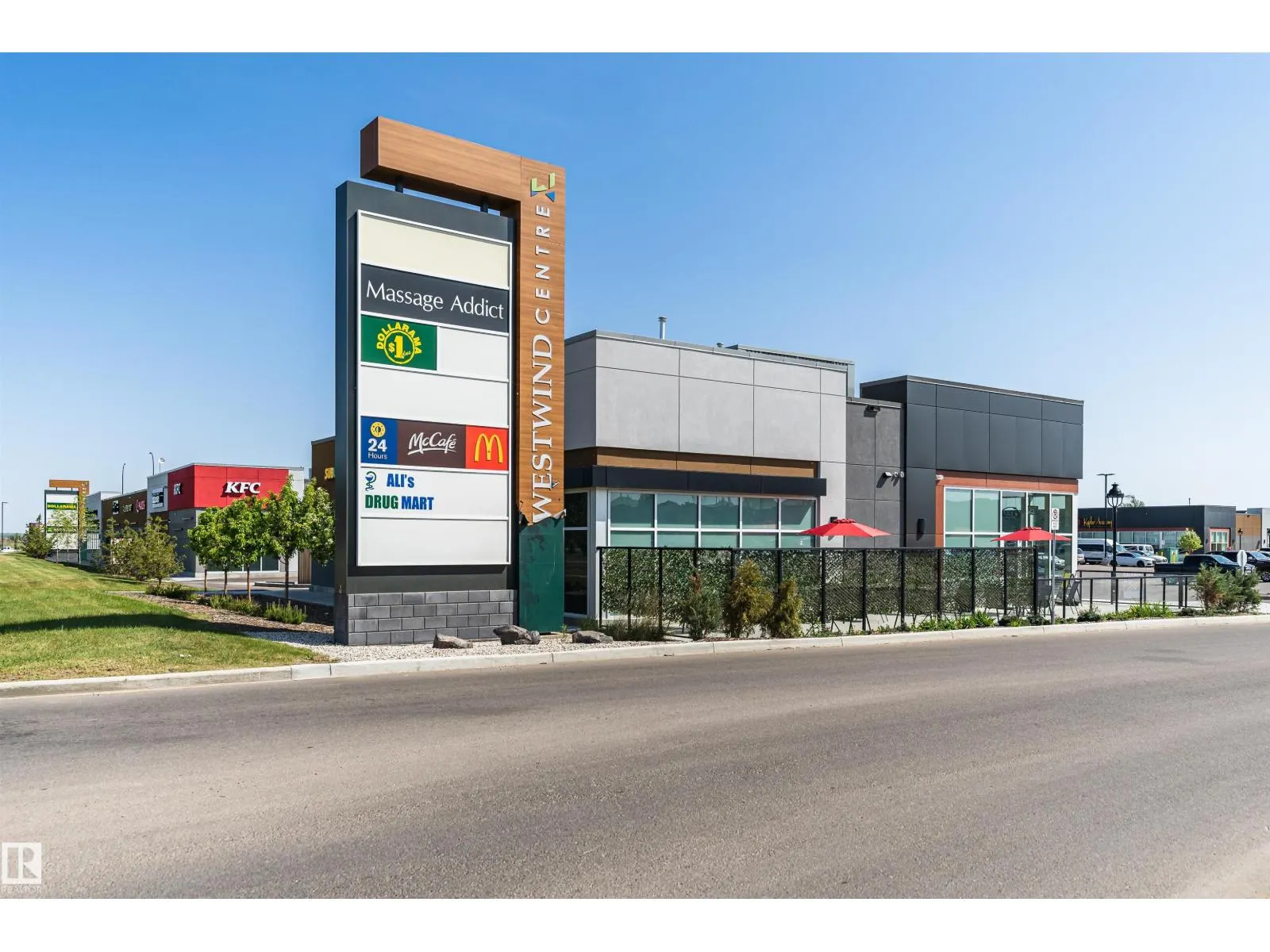 51 VAUGHN AV