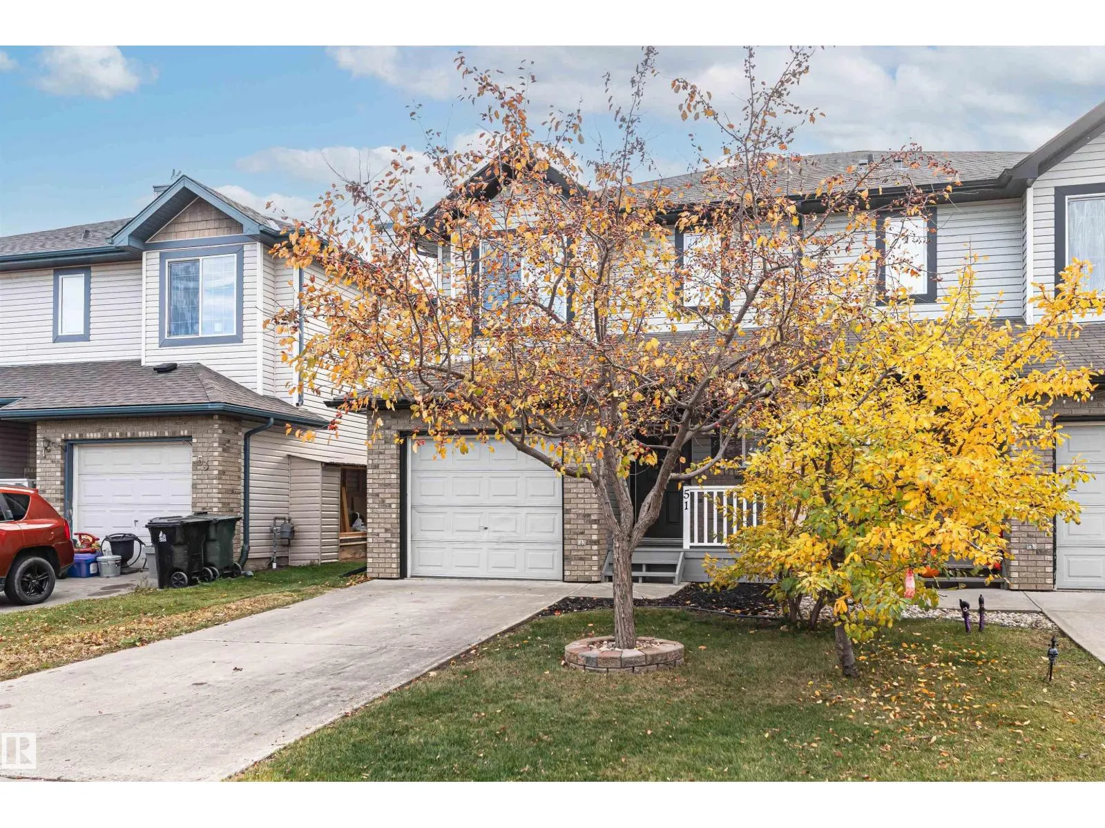 51 VAUGHN AV