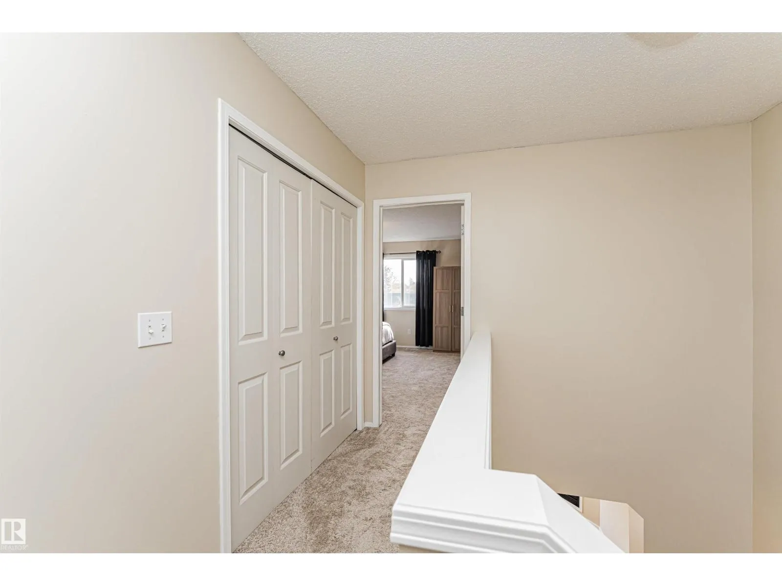 51 VAUGHN AV