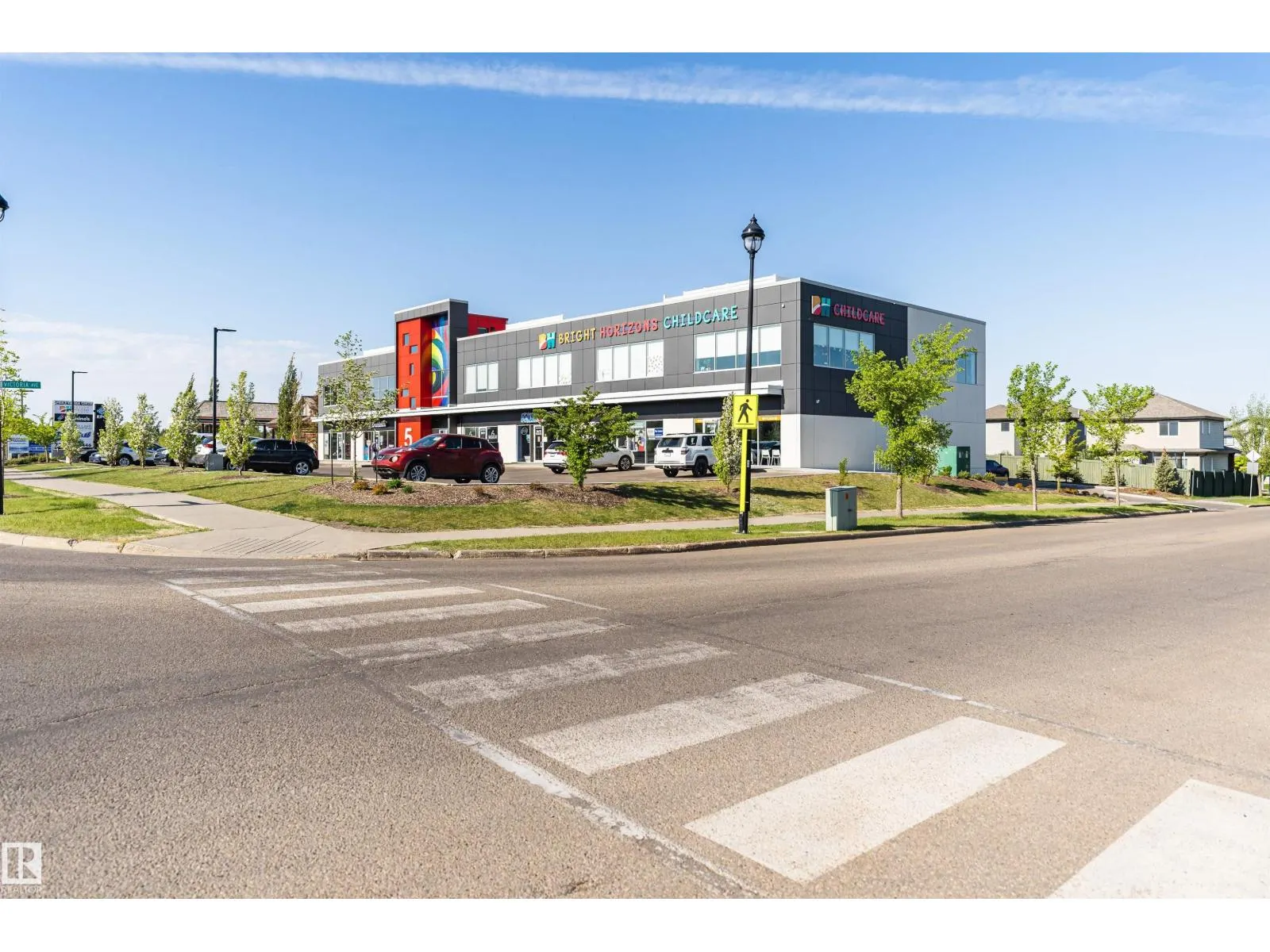51 VAUGHN AV