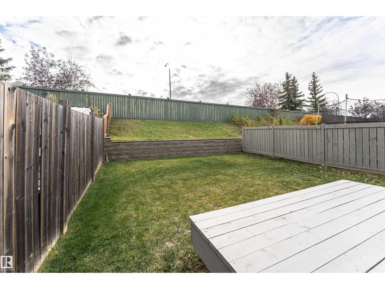 51 VAUGHN AV