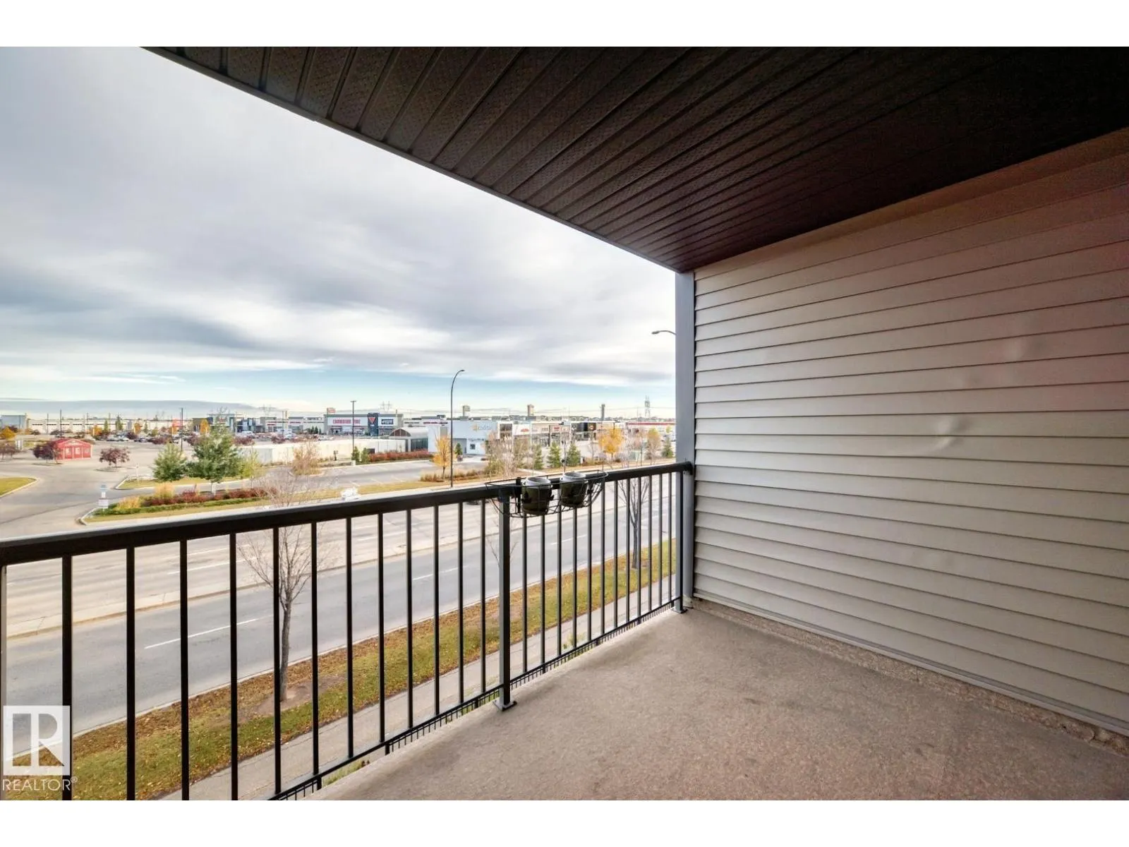 #307 105 AMBLESIDE DR SW