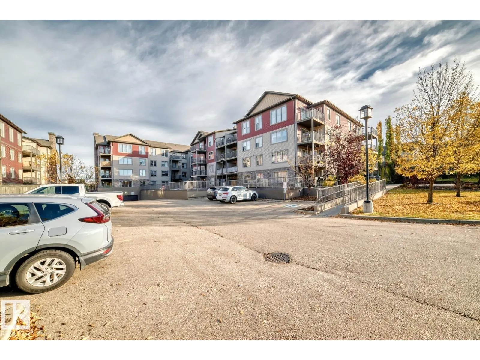 #307 105 AMBLESIDE DR SW