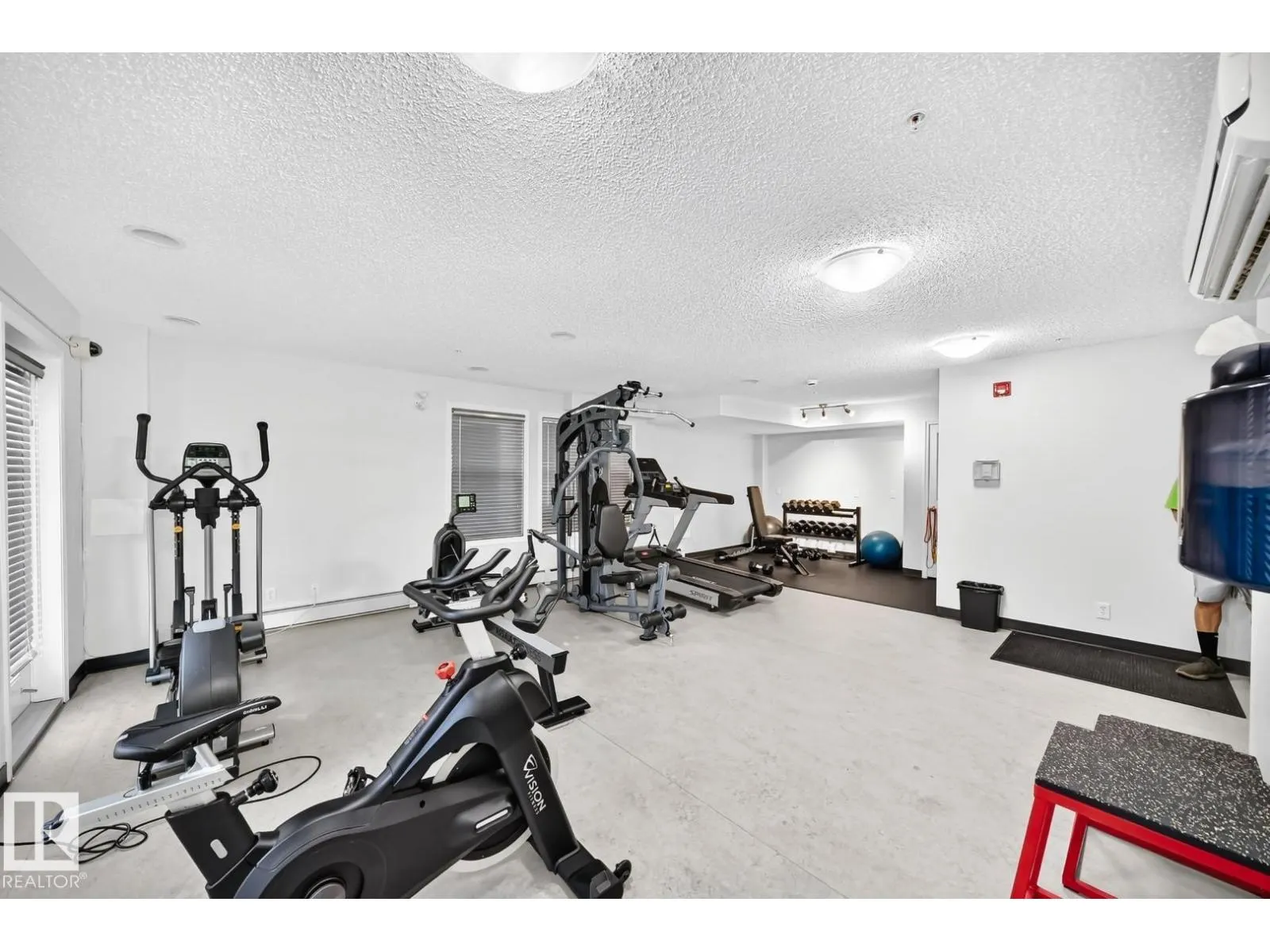 #307 105 AMBLESIDE DR SW