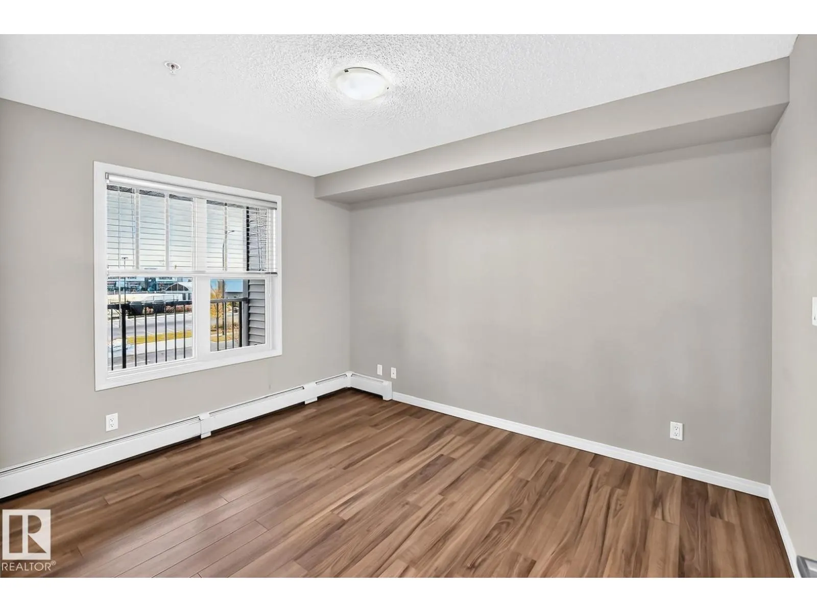 #307 105 AMBLESIDE DR SW