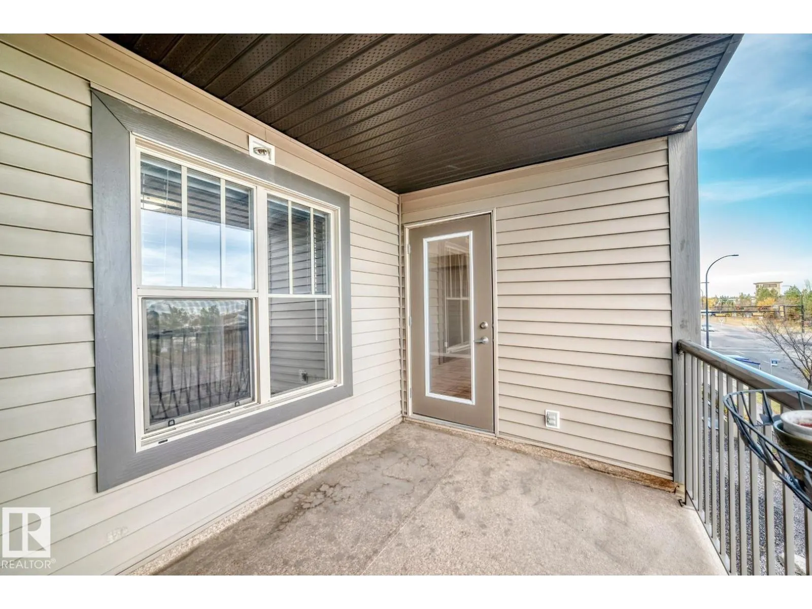#307 105 AMBLESIDE DR SW