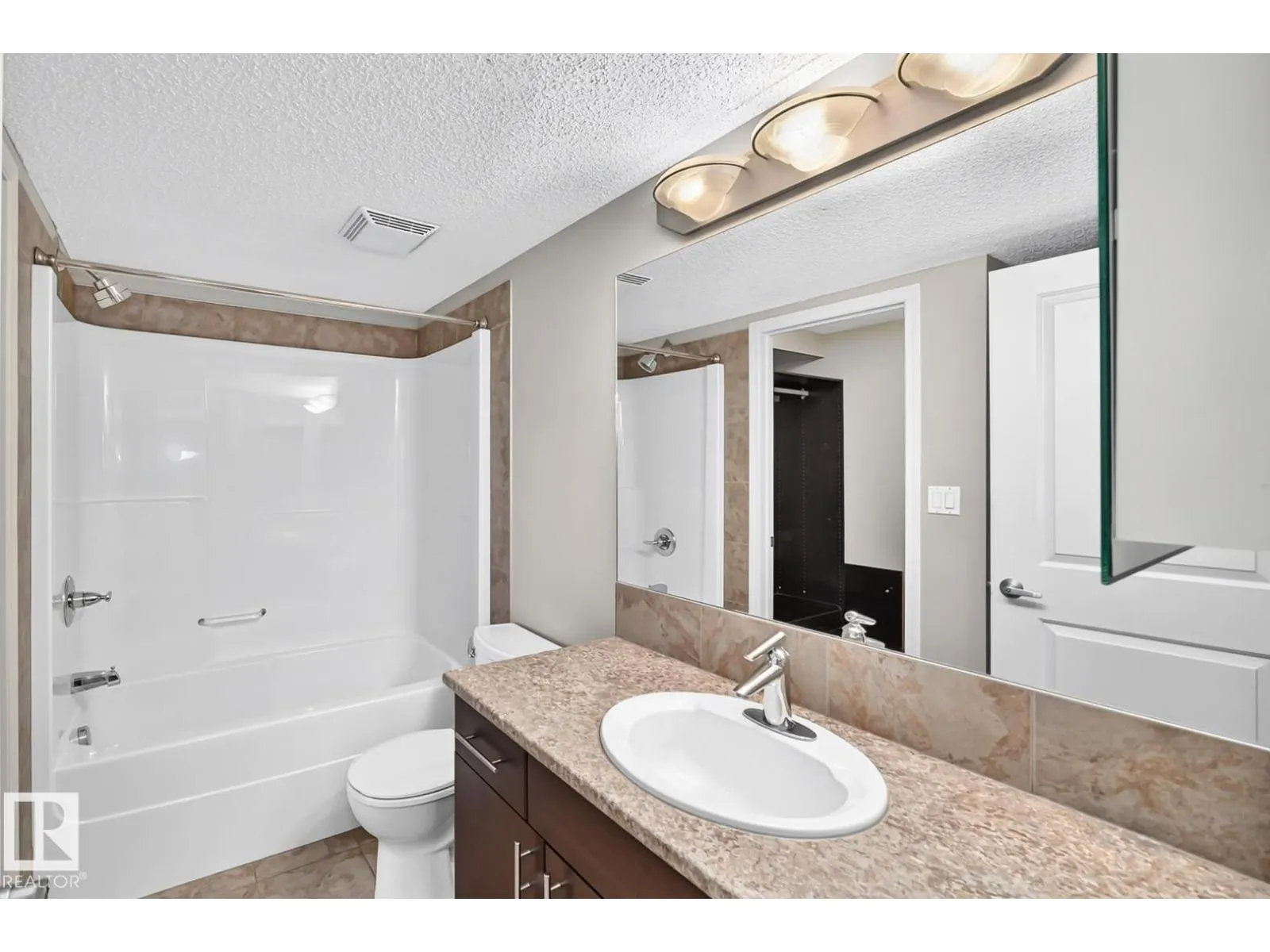 #307 105 AMBLESIDE DR SW