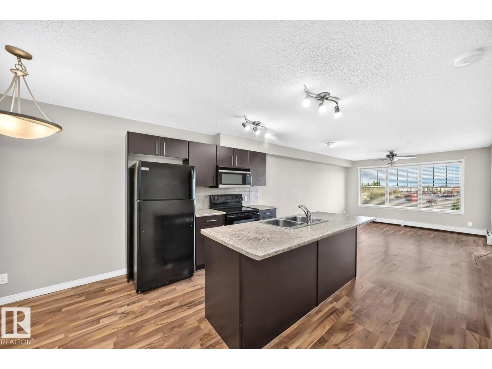 #307 105 AMBLESIDE DR SW