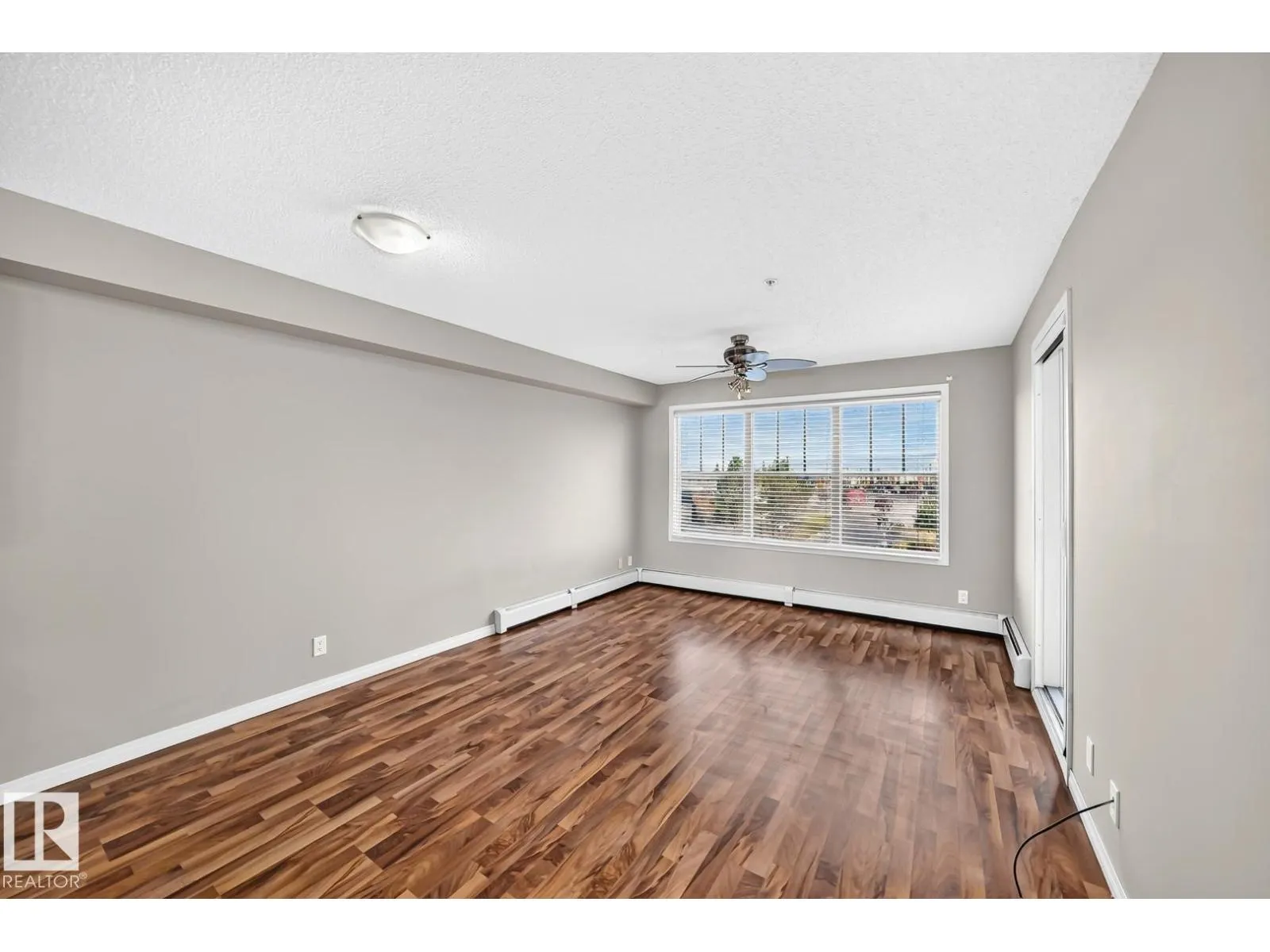 #307 105 AMBLESIDE DR SW