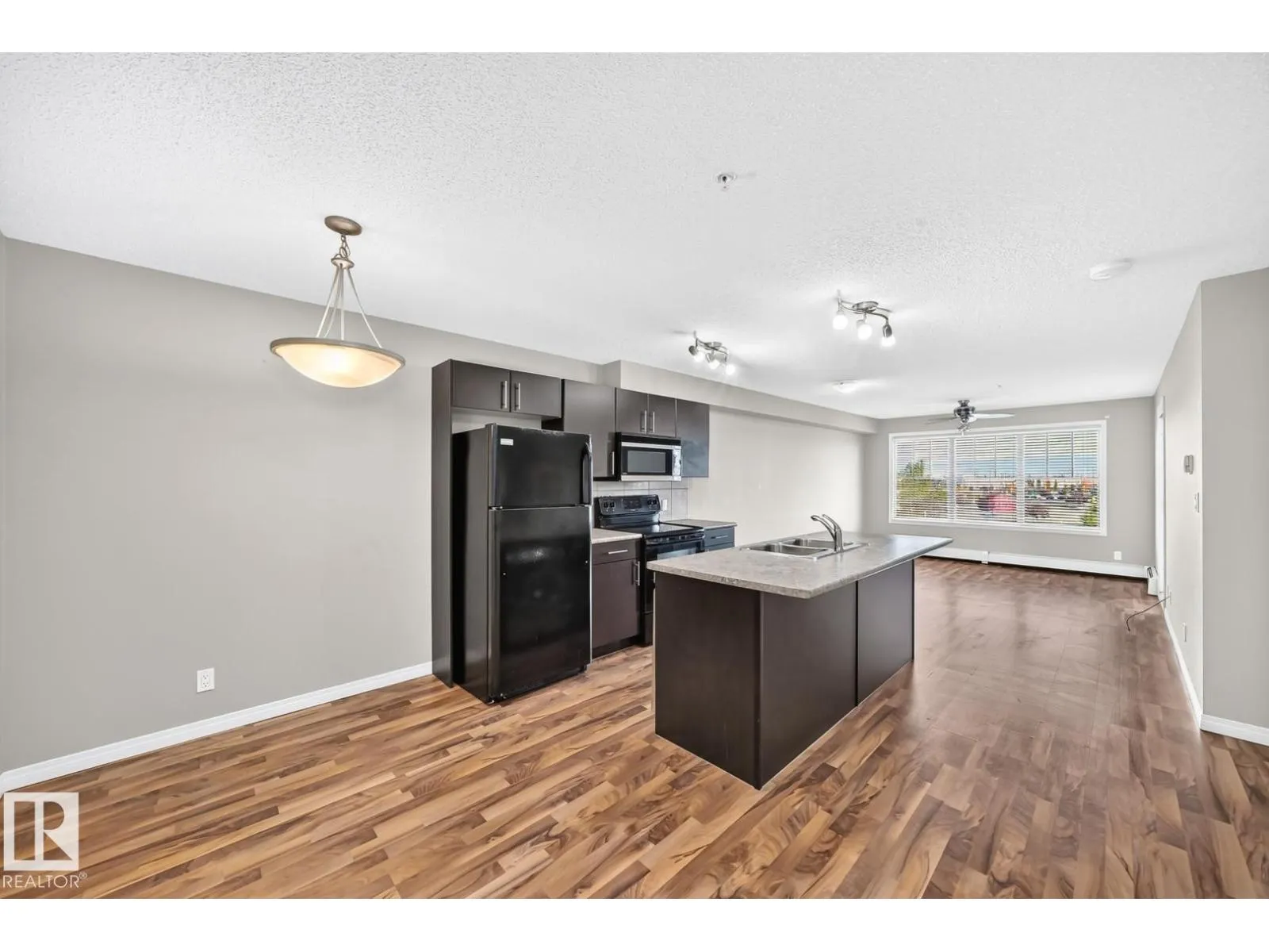 #307 105 AMBLESIDE DR SW