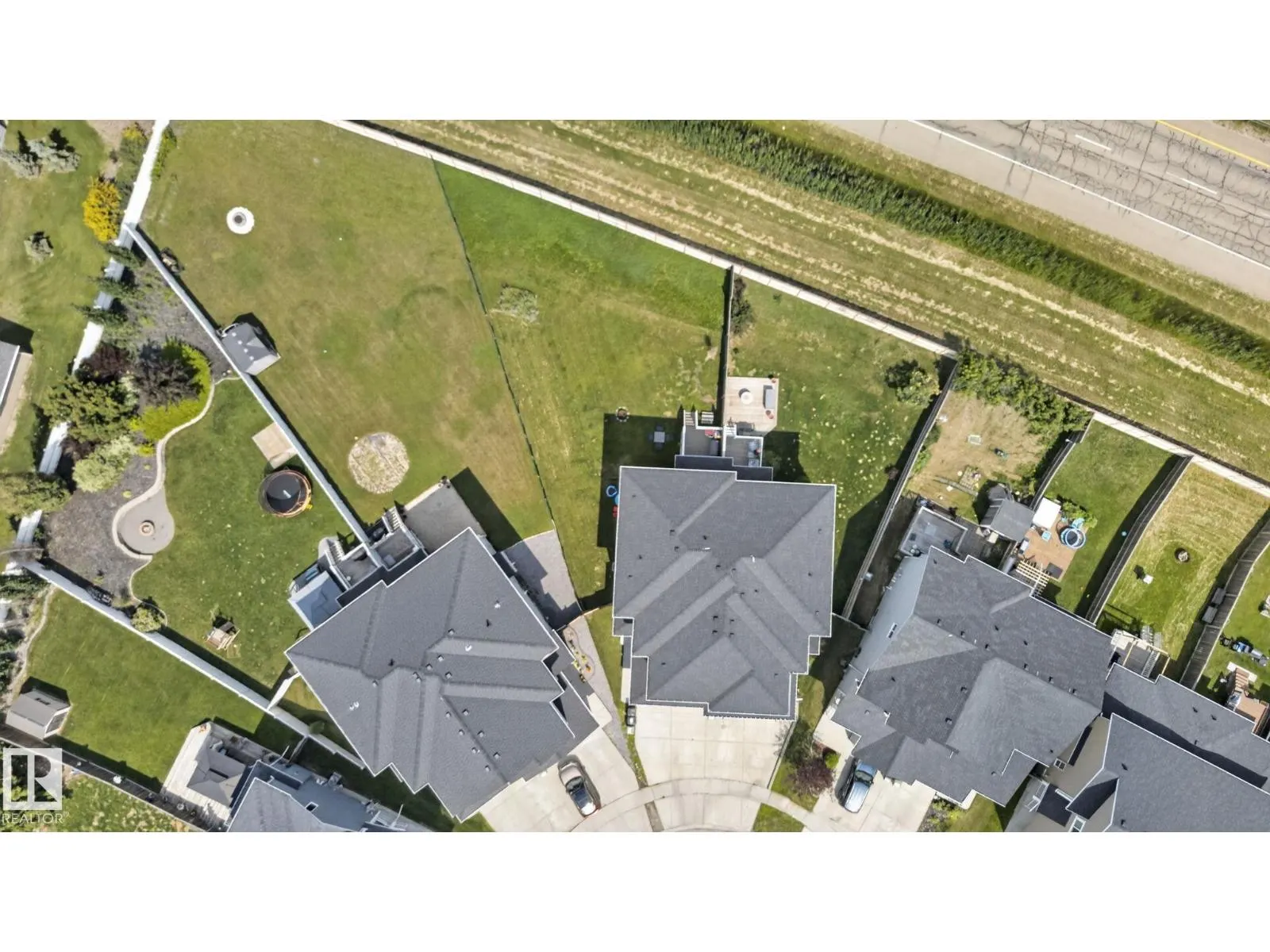 385 SIMMONDS WY