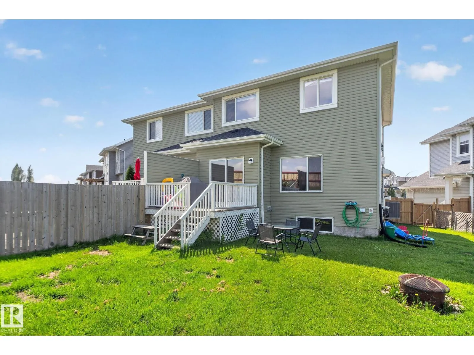 385 SIMMONDS WY