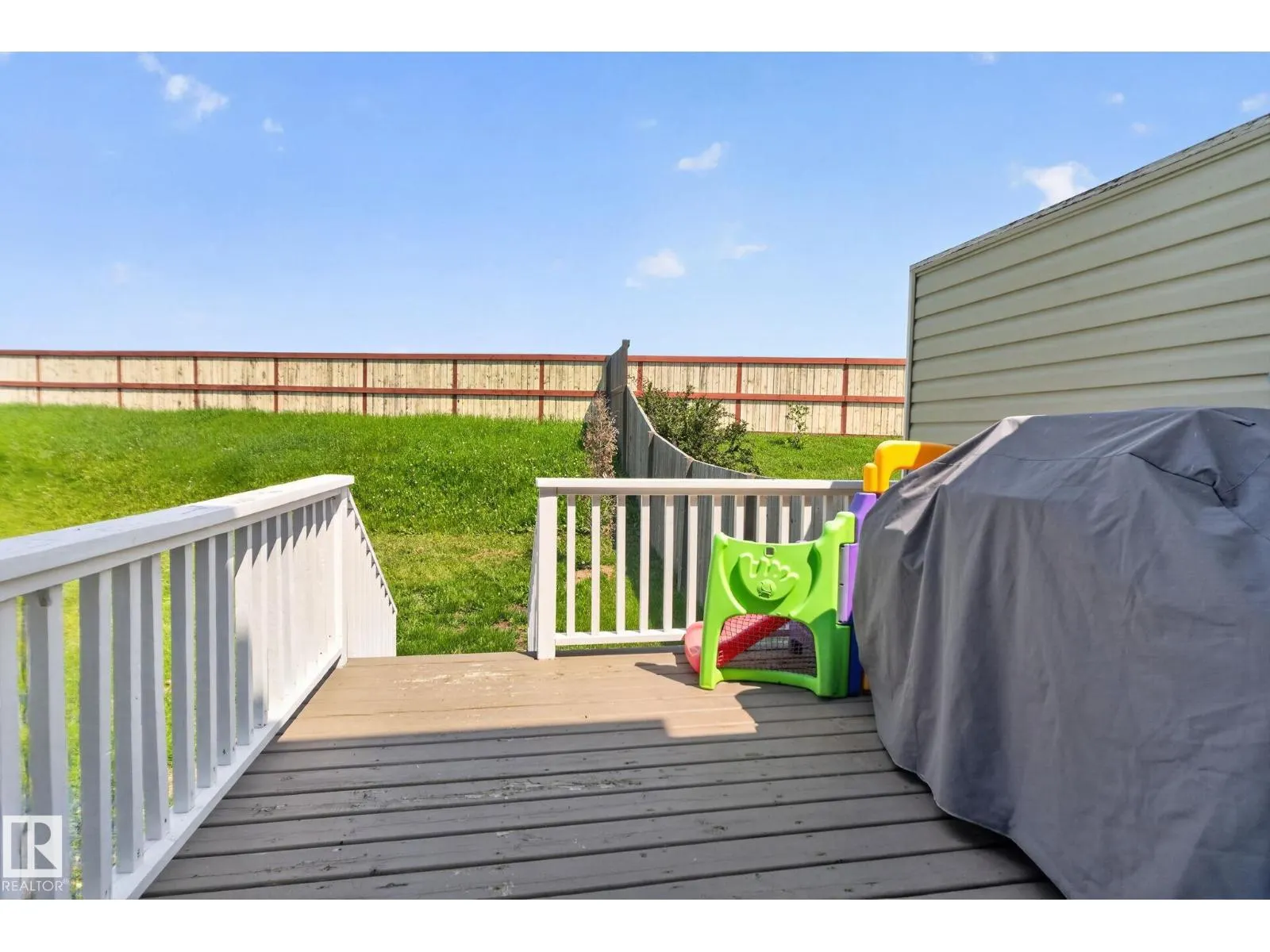 385 SIMMONDS WY