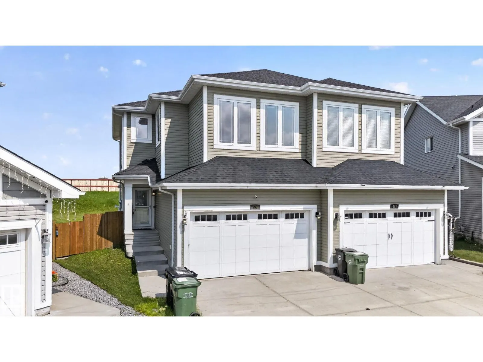 385 SIMMONDS WY