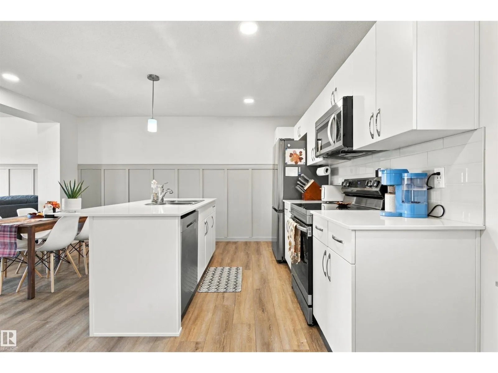 #61 50 MCLAUGHLIN DR