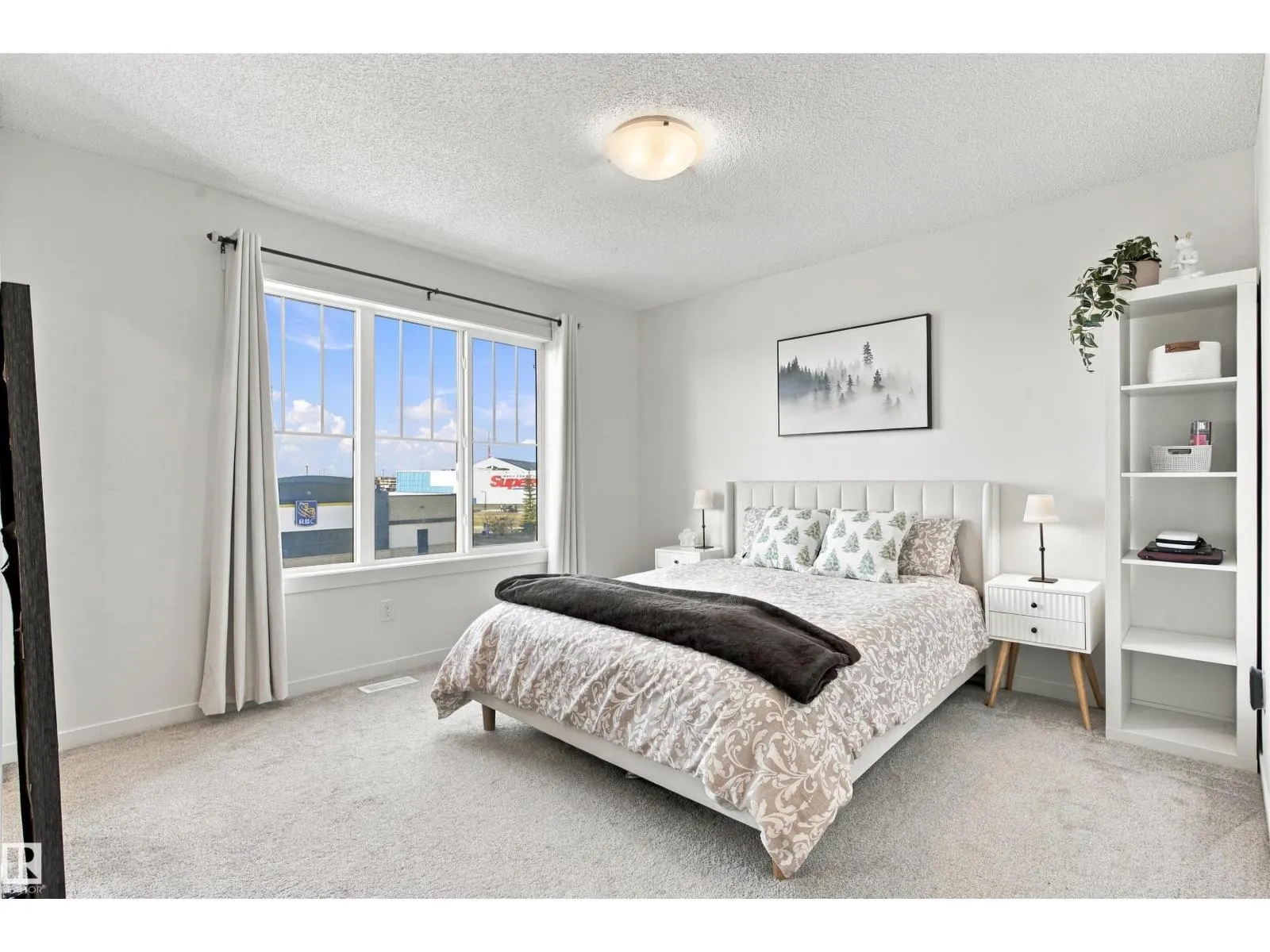 #61 50 MCLAUGHLIN DR