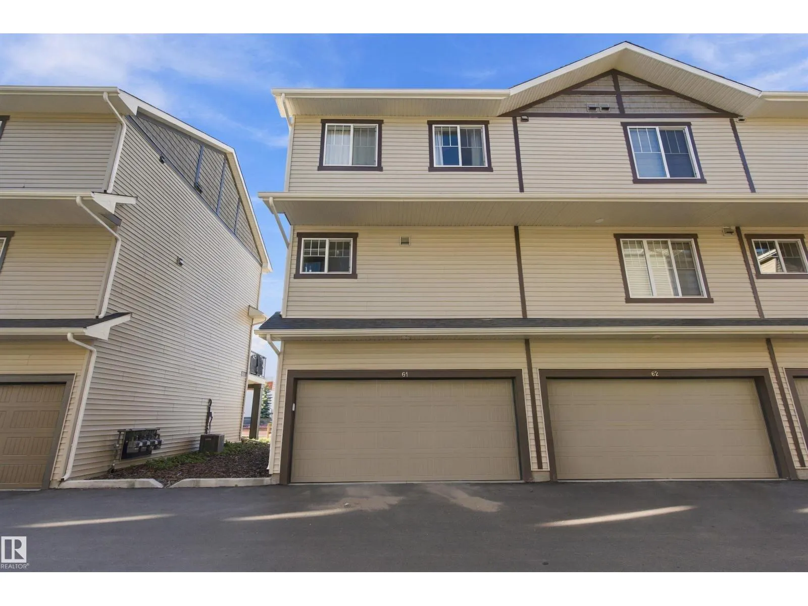 #61 50 MCLAUGHLIN DR