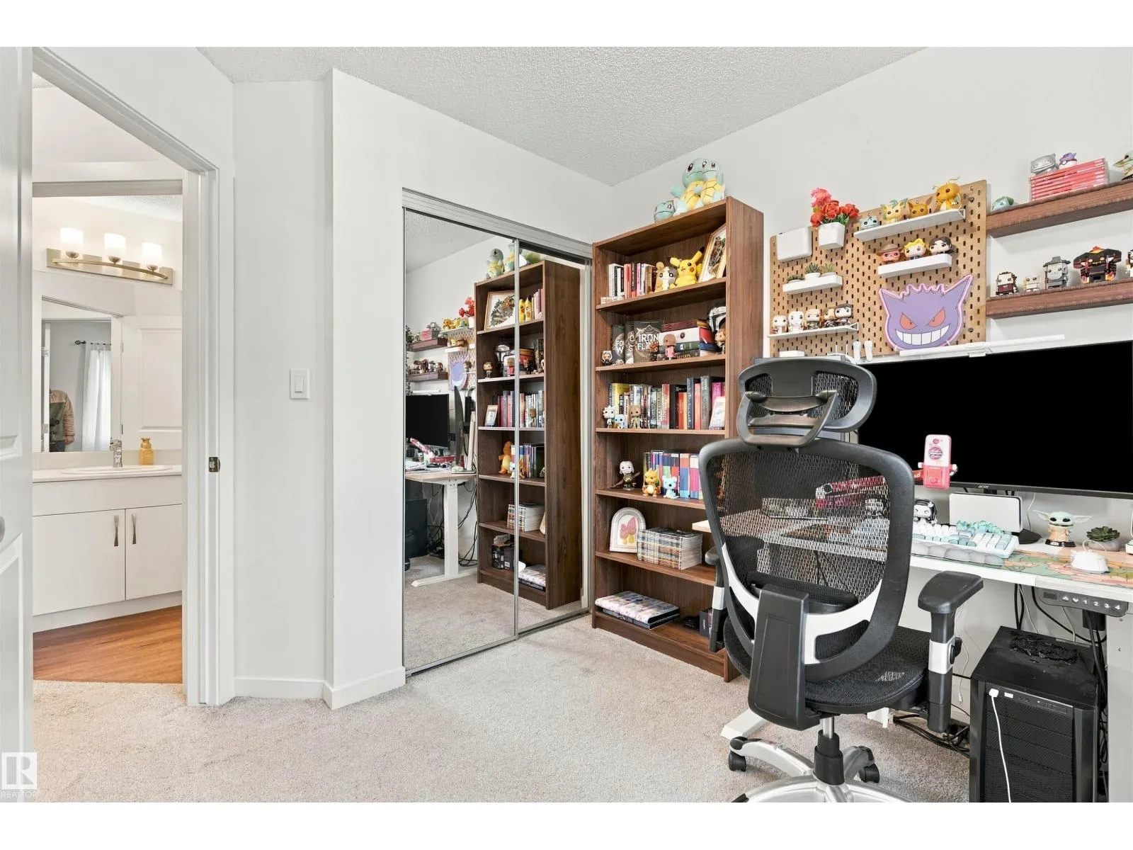 #61 50 MCLAUGHLIN DR
