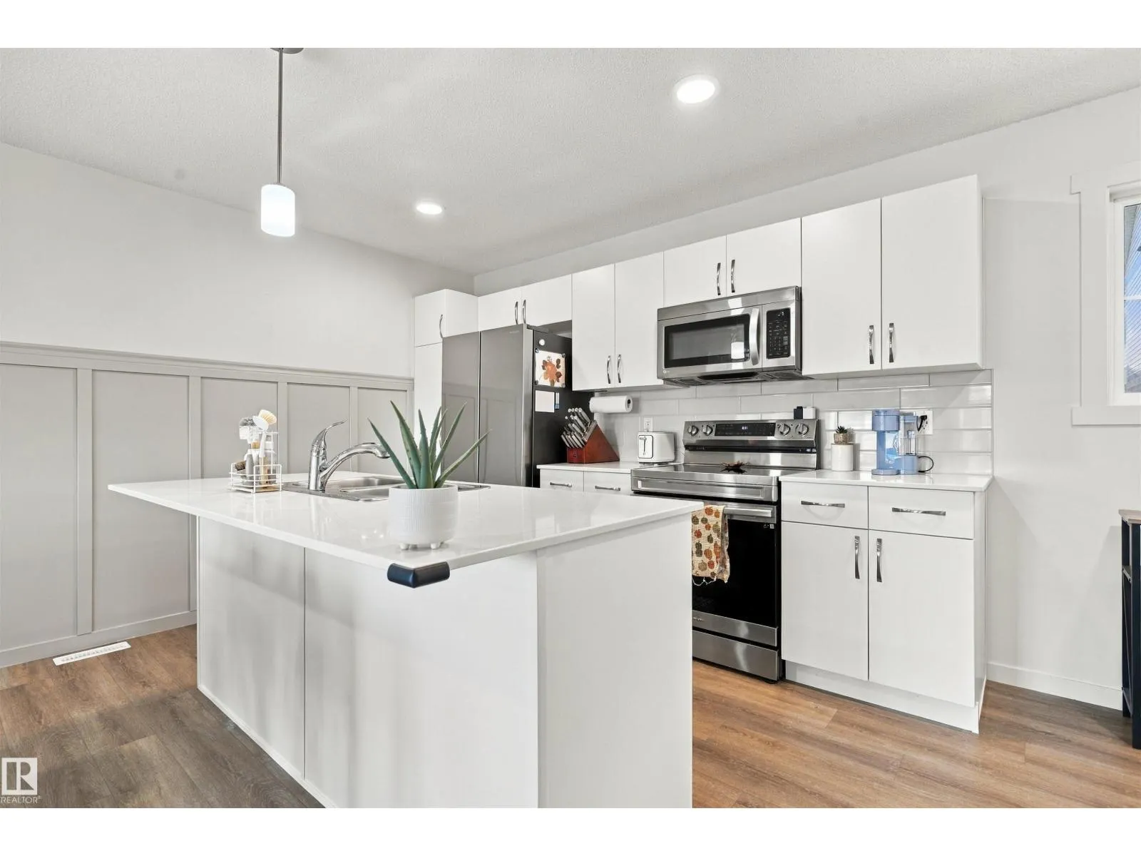 #61 50 MCLAUGHLIN DR