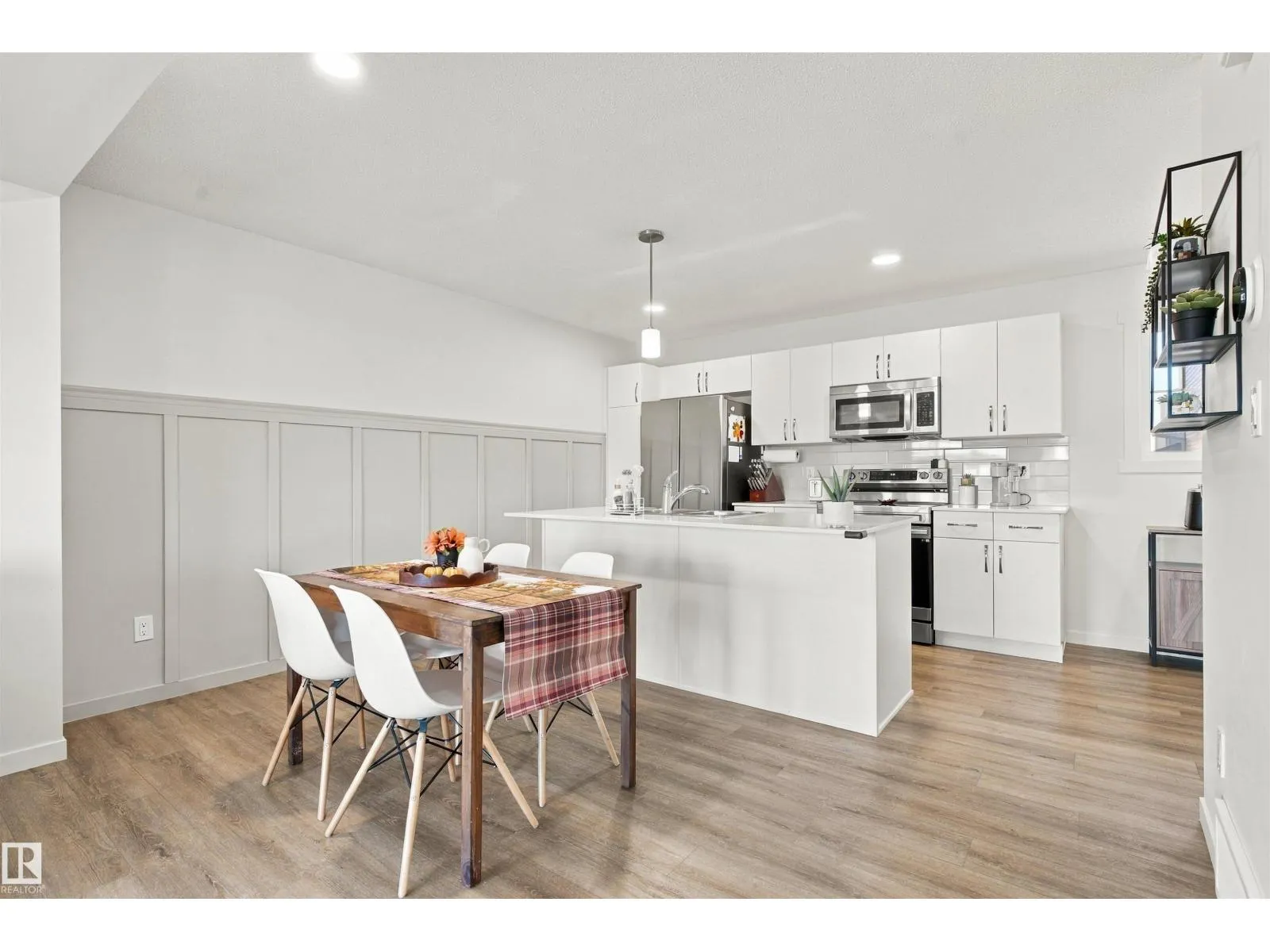 #61 50 MCLAUGHLIN DR