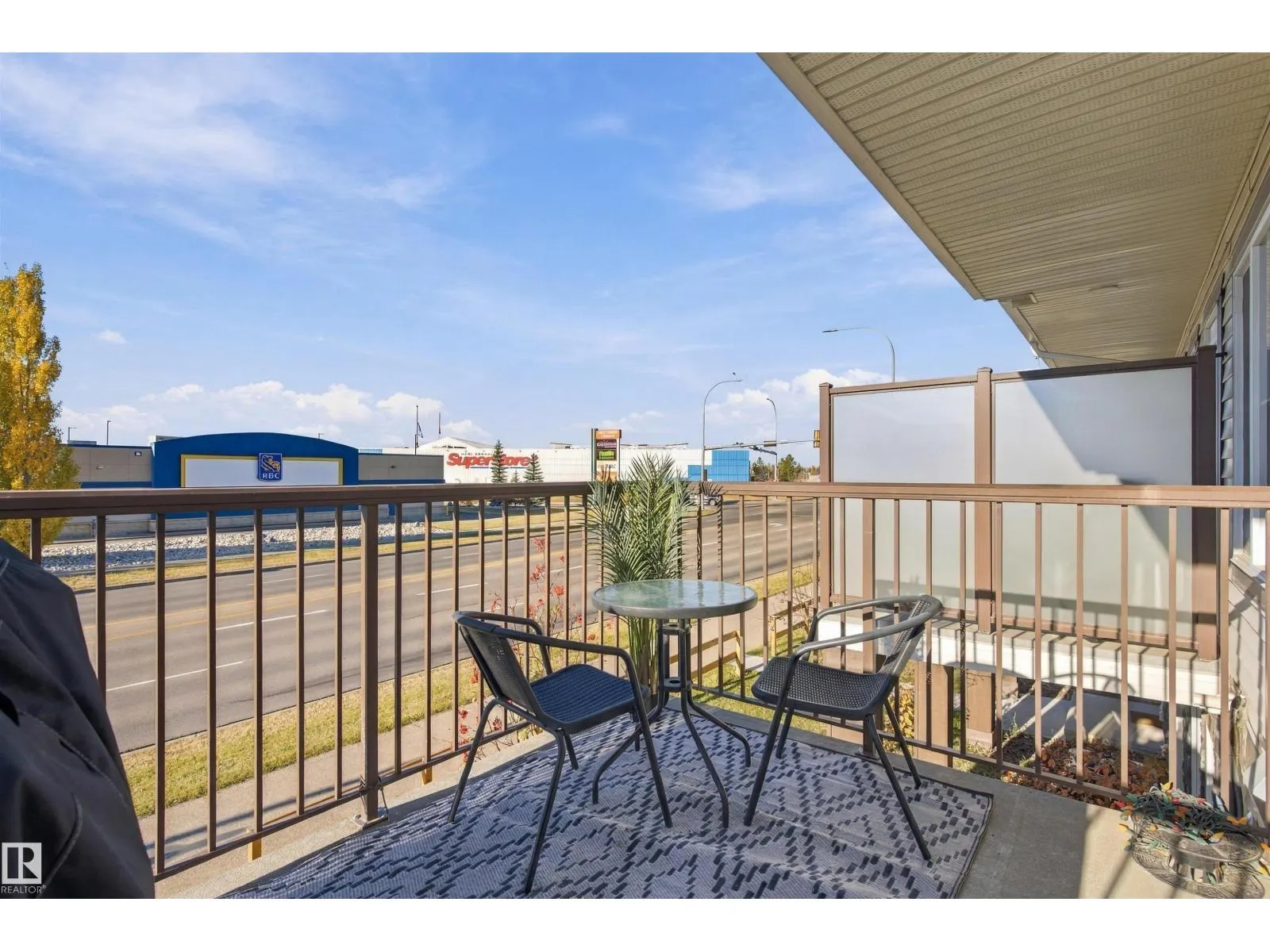 #61 50 MCLAUGHLIN DR
