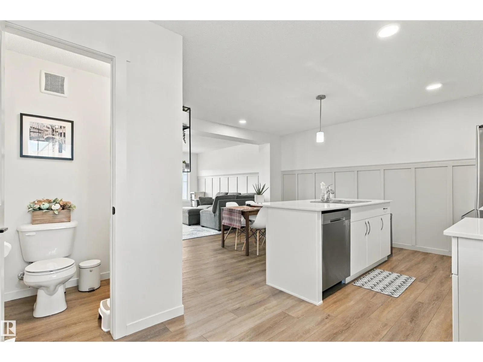 #61 50 MCLAUGHLIN DR