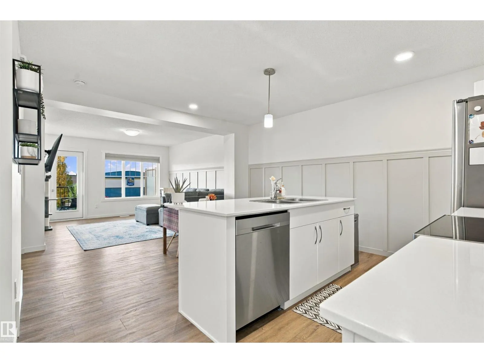 #61 50 MCLAUGHLIN DR