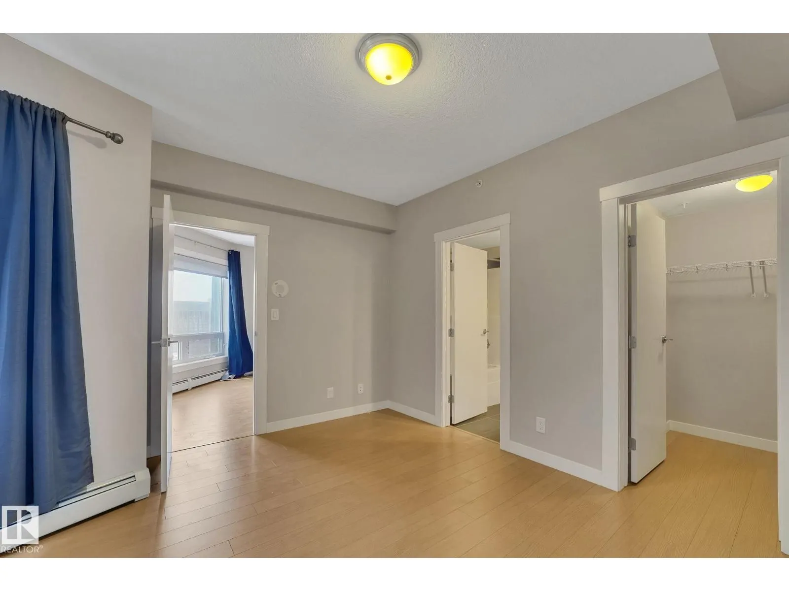 #2107 10410 102 AV NW