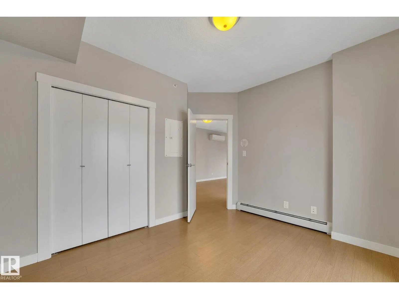 #2107 10410 102 AV NW