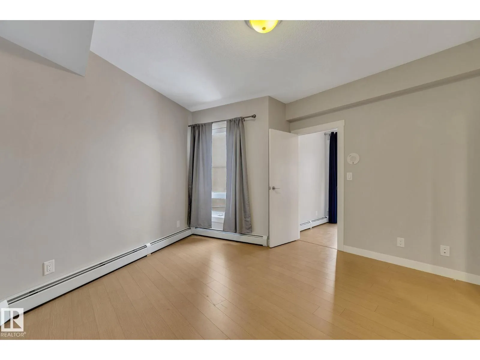 #2107 10410 102 AV NW
