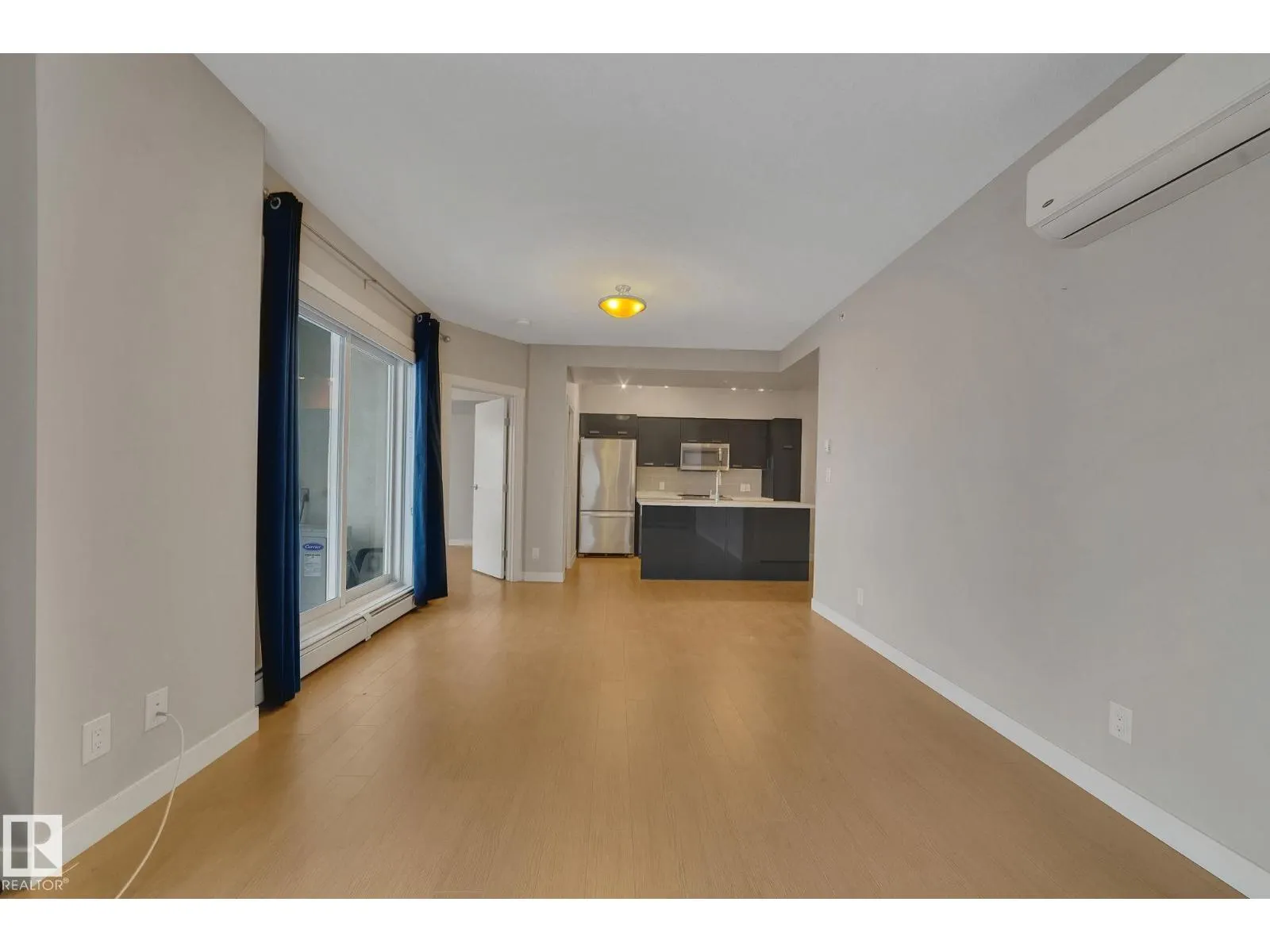 #2107 10410 102 AV NW