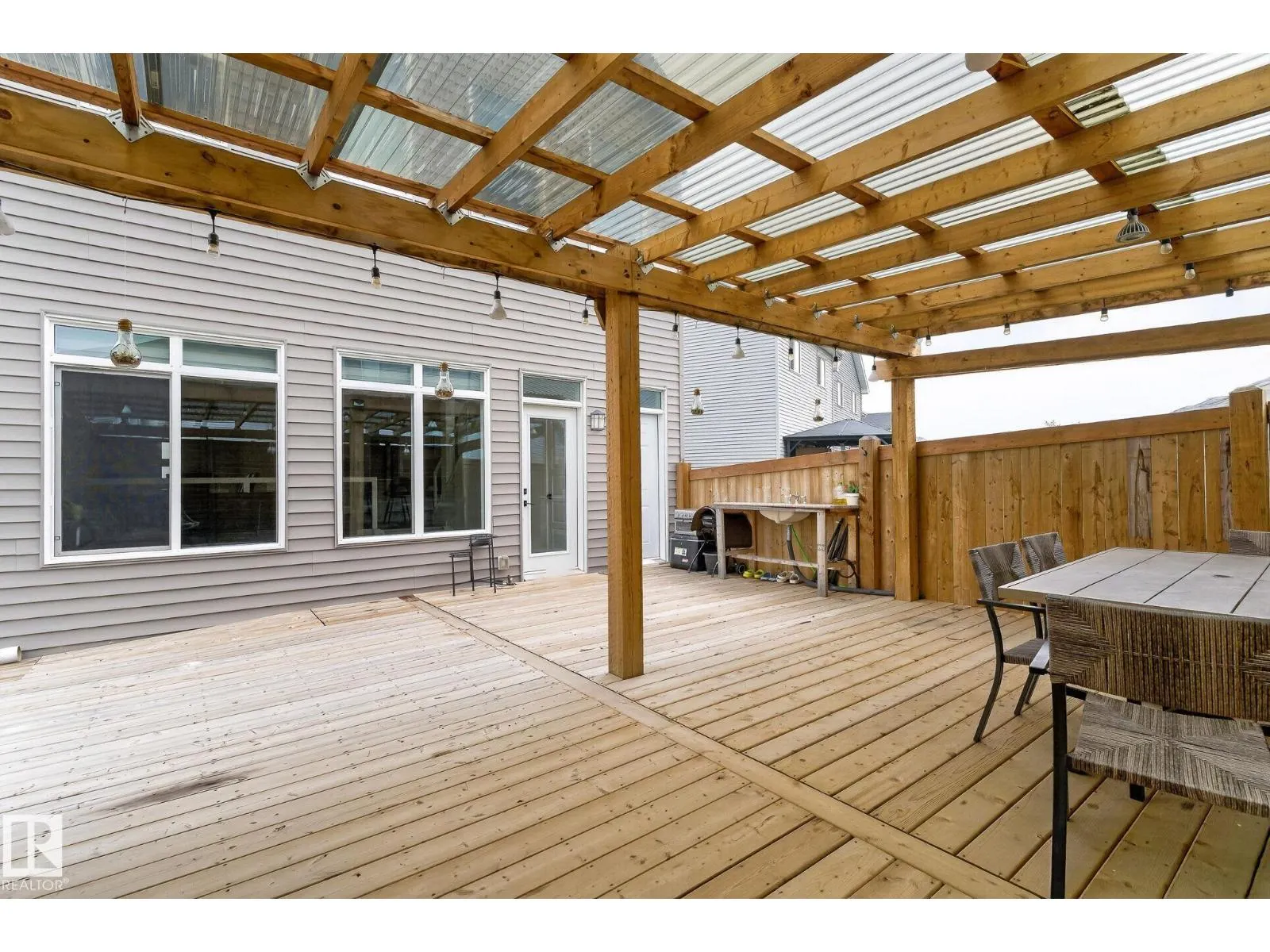 23027 96 AV NW