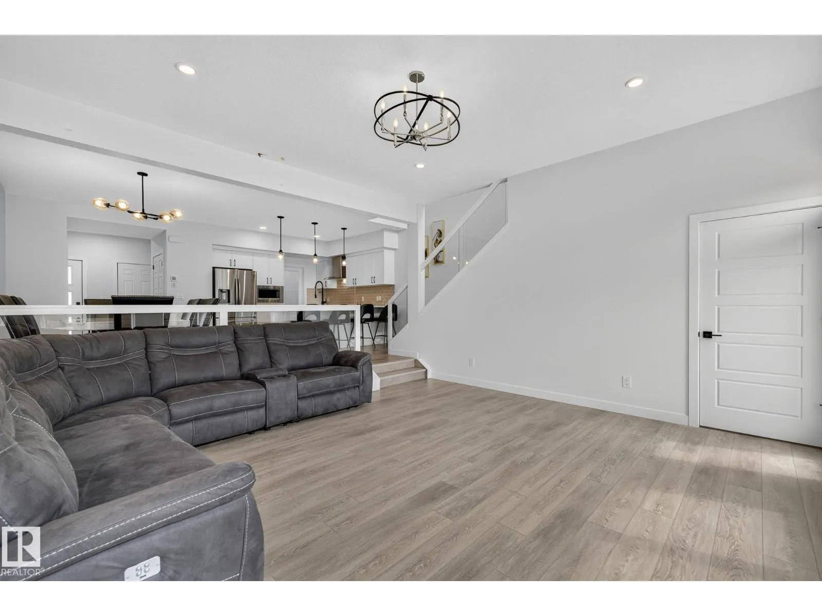 23027 96 AV NW