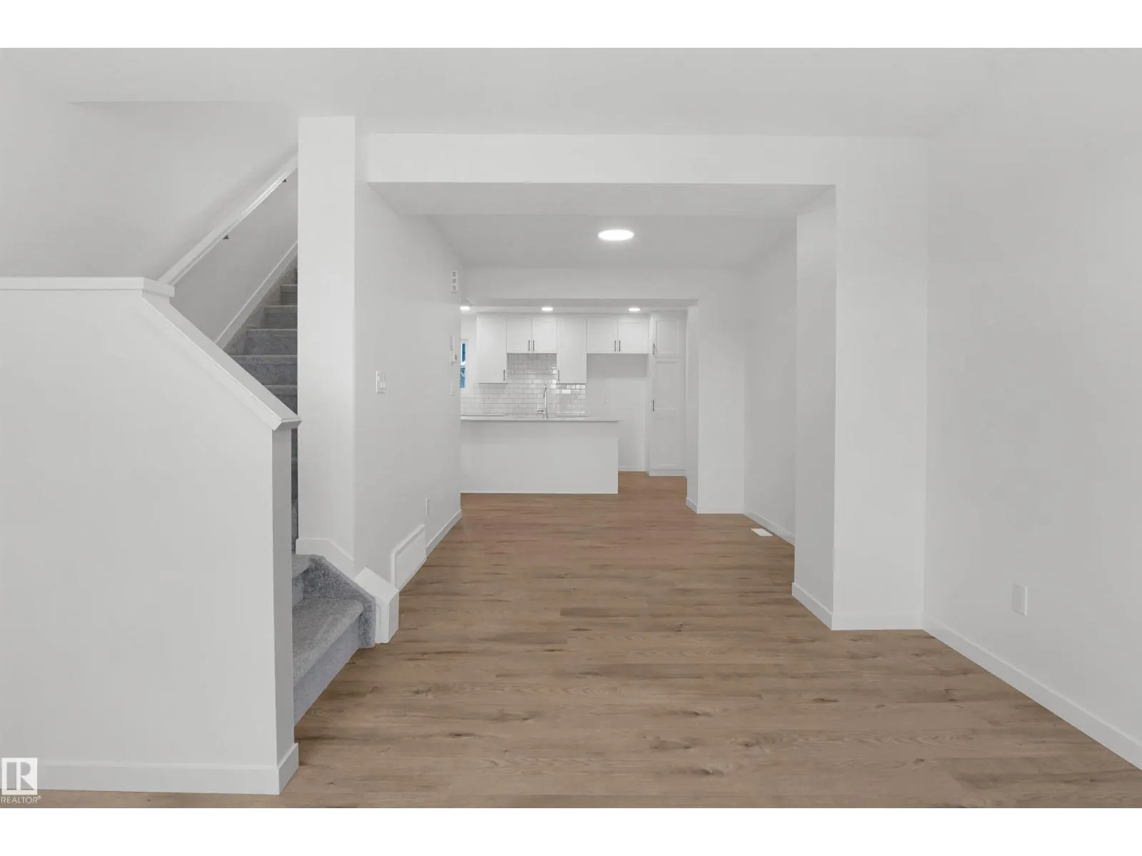 #62 4825 120 ST NW