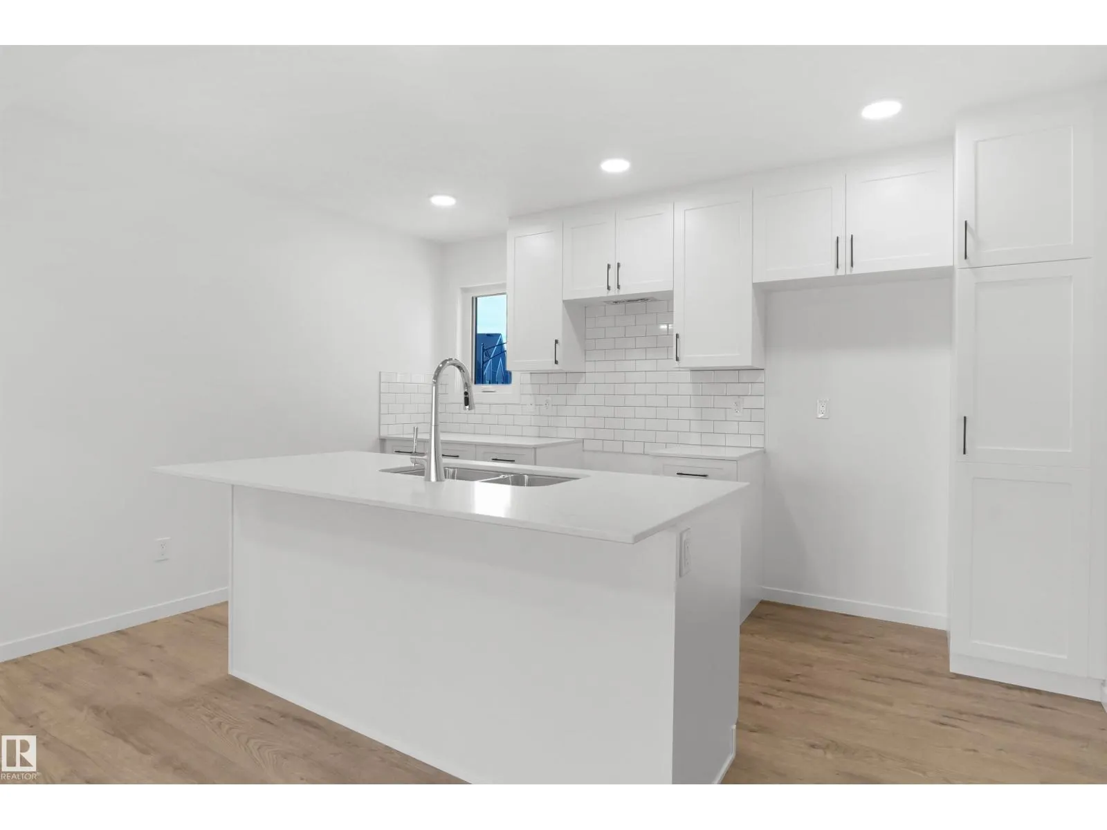 #62 4825 120 ST NW