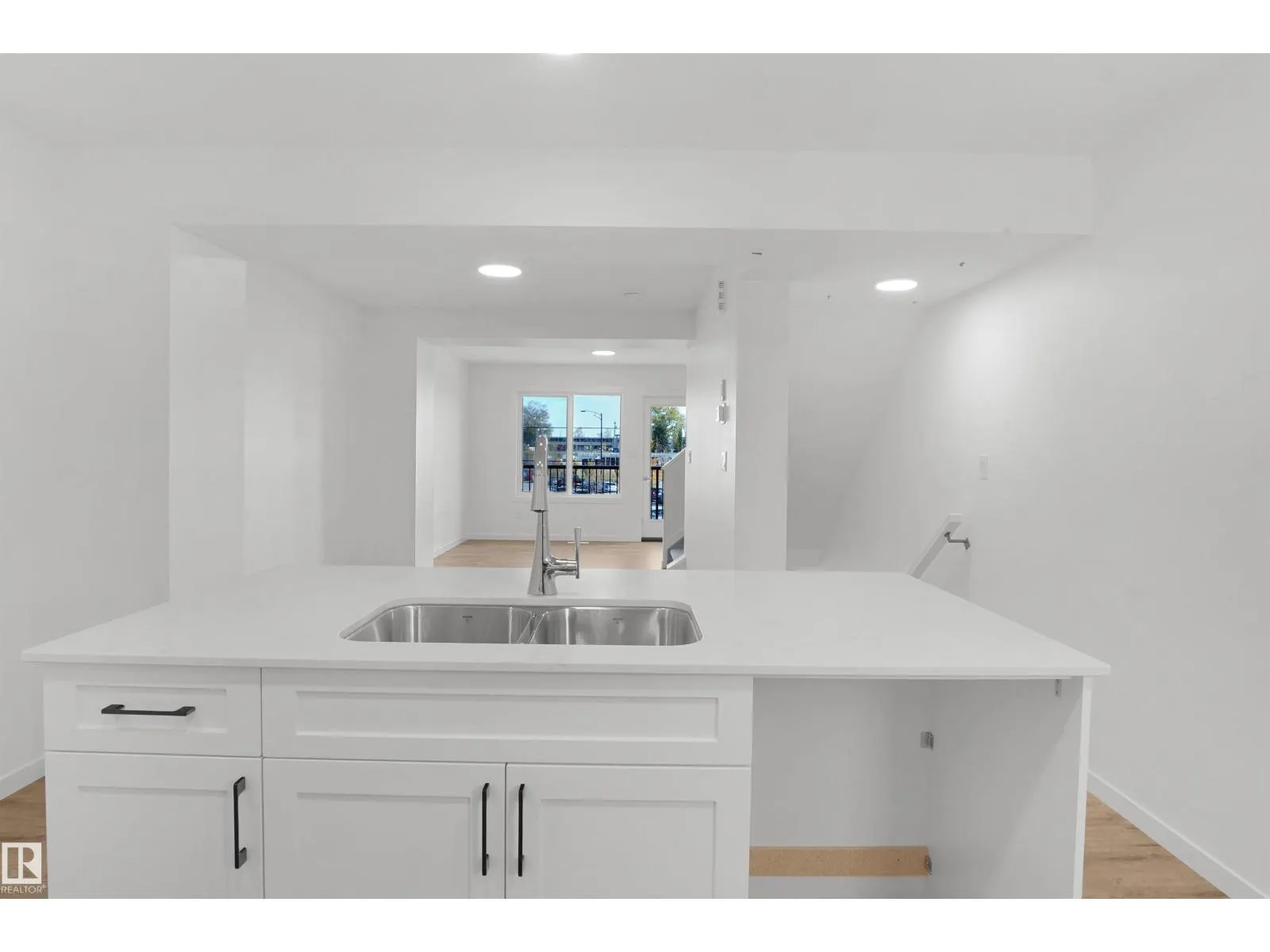 #62 4825 120 ST NW