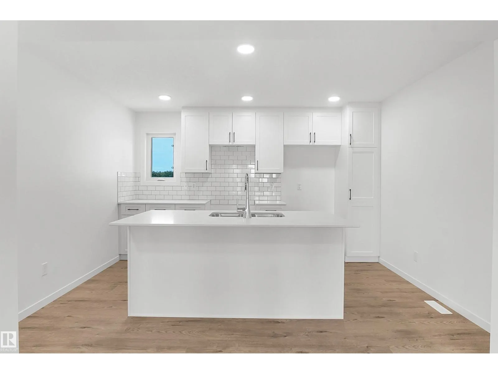 #62 4825 120 ST NW