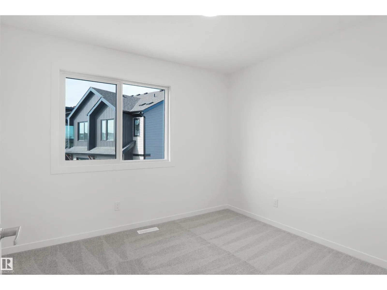 #62 4825 120 ST NW