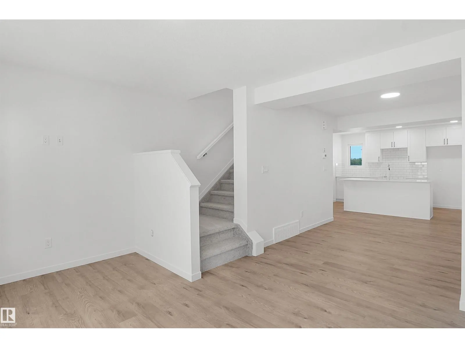 #62 4825 120 ST NW