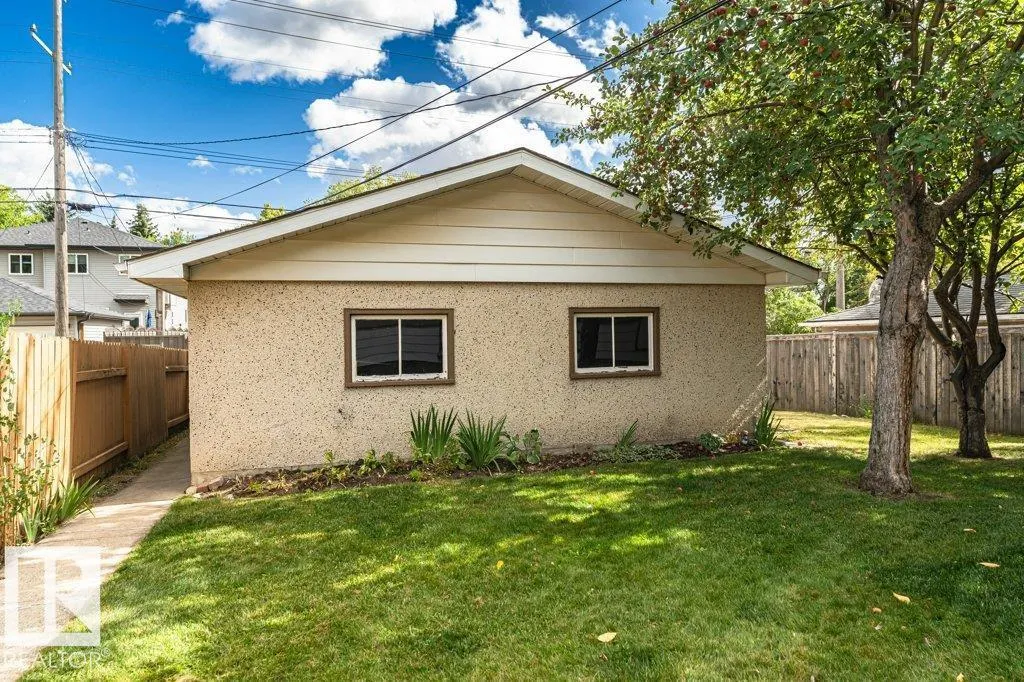 10509 77 ST NW