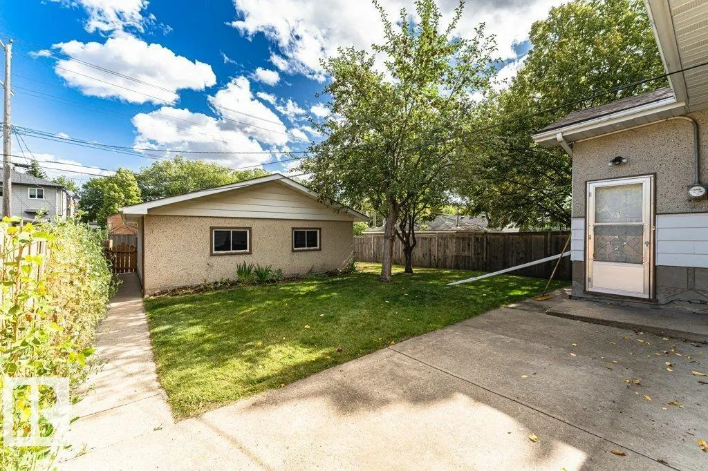 10509 77 ST NW