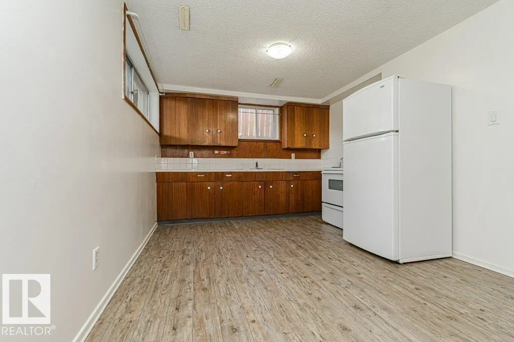 10509 77 ST NW