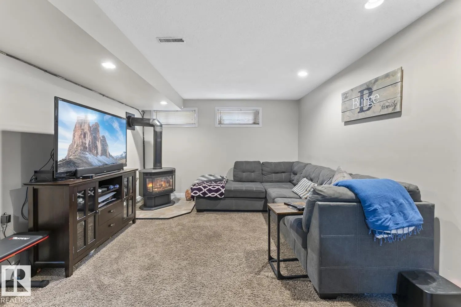 1211 10 ST