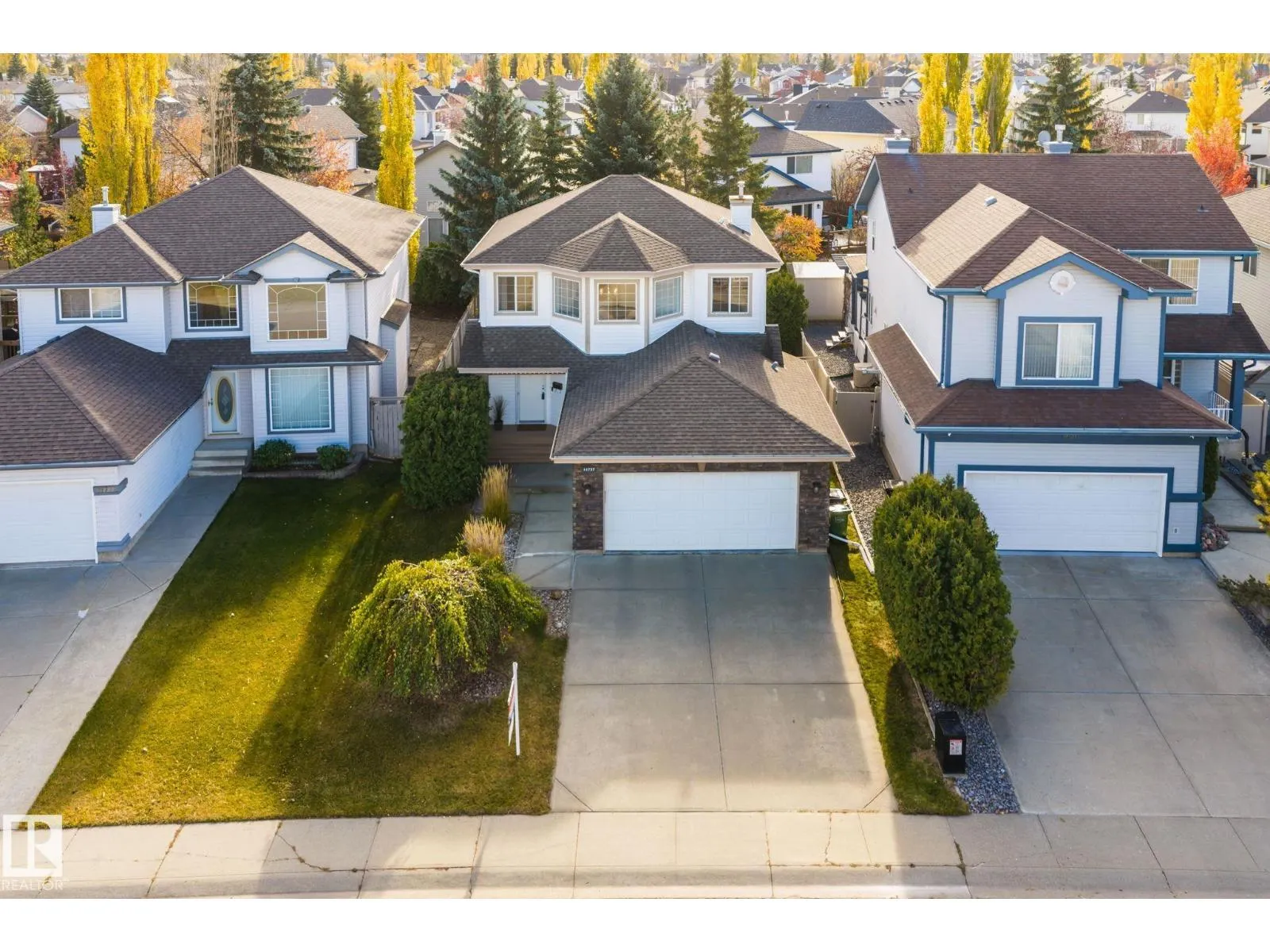 11727 13 AV NW